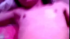各種方式的年輕美女滿足吸煙恍惚
