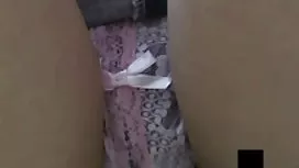 絲襪的華麗黑髮在她的陰戶完成