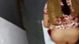 老年婦女錶現出很好的自然擠奶