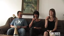 紋身的蕩婦與穿孔的貓自慰熱情