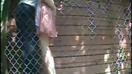 襪帶的女同性戀者在襪帶舔陰部