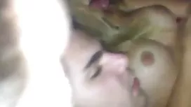 私人聊天中的毛孔