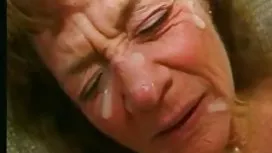 寶貝吸了一個戰士並操他