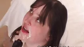 好女孩利達得到她的緊屁股塞
