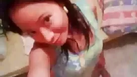 沒有經驗的年輕人讓Cooney成熟的女人