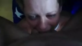 那個傢伙為祖母傳播拉達的熱性