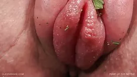 這個女孩變成了一個癌症並且在私人色情片中性交