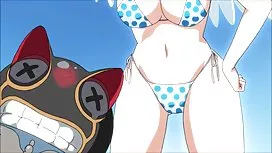 金發女郎張開雙腿，展示了她的陰部